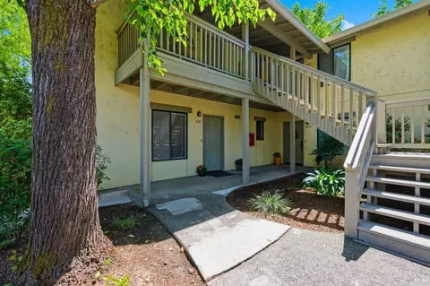 Exterior - 451 7th St W, Sonoma, CA 95476 photo 6 of 7
