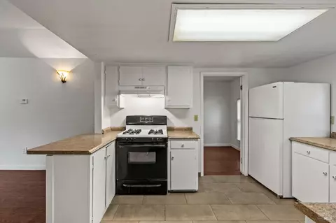 Kitchen - 11 Lukens Pl, Angwin, CA 94508 photo 7 of 8
