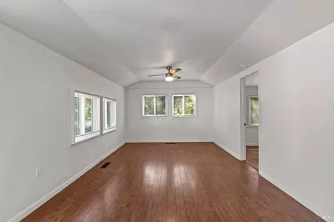 Living - 11 Lukens Pl, Angwin, CA 94508 photo 7 of 10