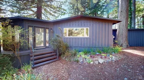 34924 Tock Ln, Gualala, CA 95445