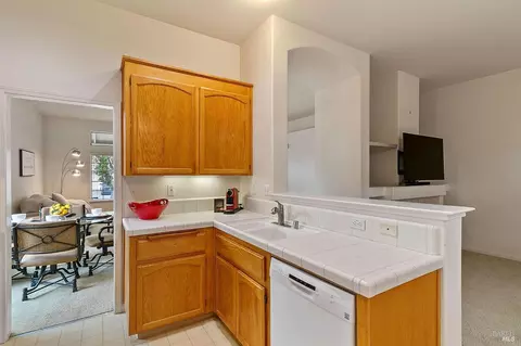 2361 Mountain View Ct, Fairfield, CA 94534 photo 10