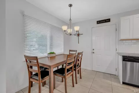 Dining - 1048 Western Ave, Vallejo, CA 94591 photo 1 of 1