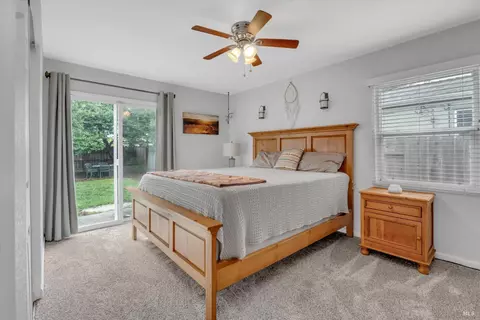 Bedroom - 1048 Western Ave, Vallejo, CA 94591 photo 1 of 2