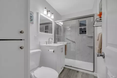 Bath - 1048 Western Ave, Vallejo, CA 94591 photo 2 of 2