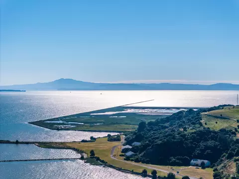 201 Sandy Beach Rd, Vallejo, CA 94590