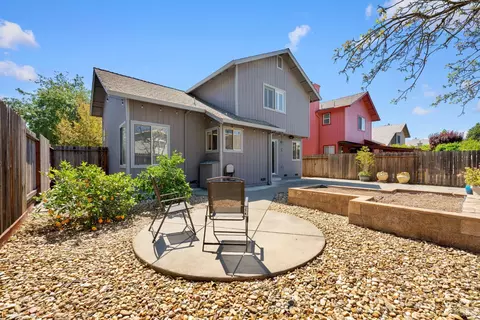 Exterior - 1820 Howard Dr, Windsor, CA 95492 photo 5 of 8