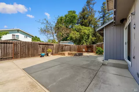 Exterior - 1820 Howard Dr, Windsor, CA 95492 photo 6 of 8