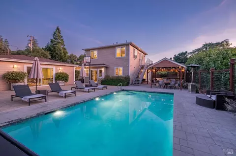 227 Theodor Ln, Sonoma, CA 95476