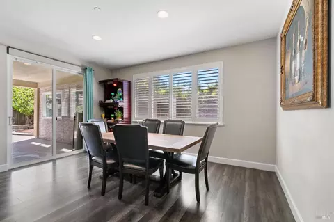 Dining - 7012 Cardinal Ct, Vacaville, CA 95687 photo 2 of 2