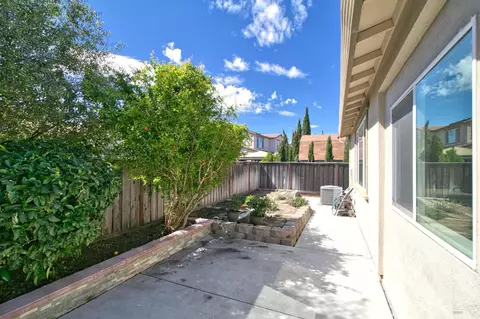 Exterior - 7012 Cardinal Ct, Vacaville, CA 95687 photo 6 of 6