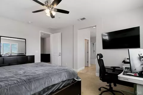 Bedroom - 7012 Cardinal Ct, Vacaville, CA 95687 photo 5 of 5