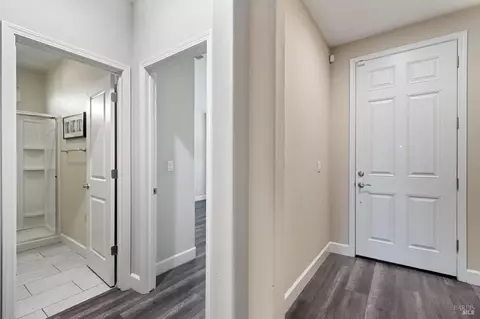 Entry Way - 7012 Cardinal Ct, Vacaville, CA 95687 photo 2 of 3