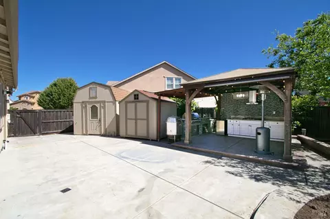 Exterior - 7012 Cardinal Ct, Vacaville, CA 95687 photo 4 of 6