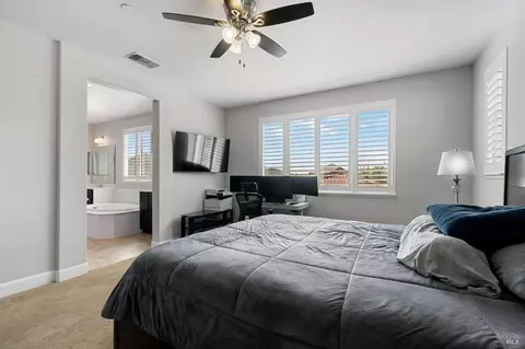 Bedroom - 7012 Cardinal Ct, Vacaville, CA 95687 photo 4 of 5