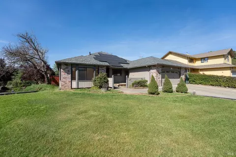 4380 1st Ave, Ukiah, CA 95482