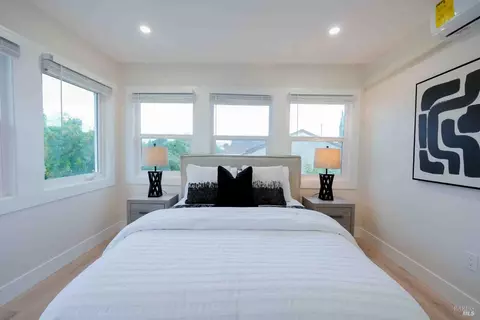 Bedroom - 700 Springs Rd, Vallejo, CA 94590 photo 1 of 4
