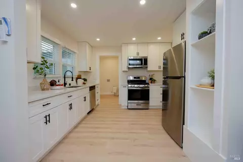 Kitchen - 700 Springs Rd, Vallejo, CA 94590 photo 4 of 5