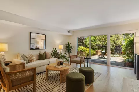 29 Porto Bello Dr, San Rafael, CA 94901
