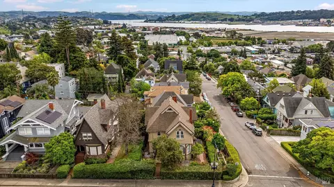 View/Area - 705 Georgia St, Vallejo, CA 94590 photo 2 of 3