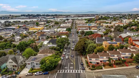 View/Area - 705 Georgia St, Vallejo, CA 94590 photo 3 of 3