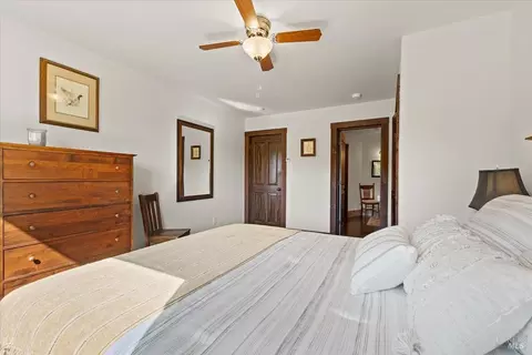 Bedroom - 22355 Chianti Rd, Geyserville, CA 95441 photo 3 of 5