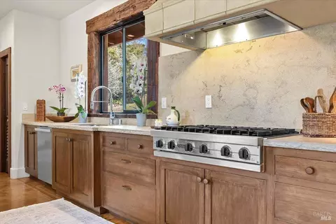 Kitchen - 22355 Chianti Rd, Geyserville, CA 95441 photo 4 of 5