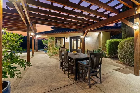 Exterior - 22355 Chianti Rd, Geyserville, CA 95441 photo 7 of 18