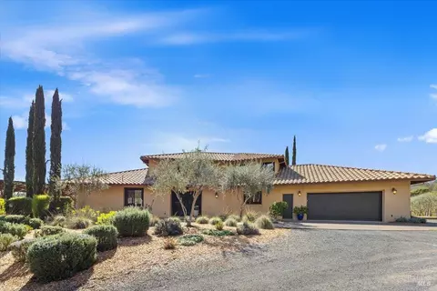 Exterior - 22355 Chianti Rd, Geyserville, CA 95441 photo 2 of 18