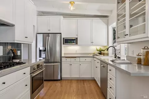 Kitchen - 485 Montecito Ave, Corte Madera, CA 94925 photo 1 of 5