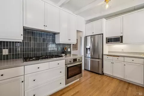 Kitchen - 485 Montecito Ave, Corte Madera, CA 94925 photo 3 of 5