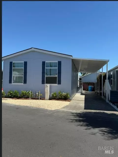 246 Apple Ln, Santa Rosa, CA 95407