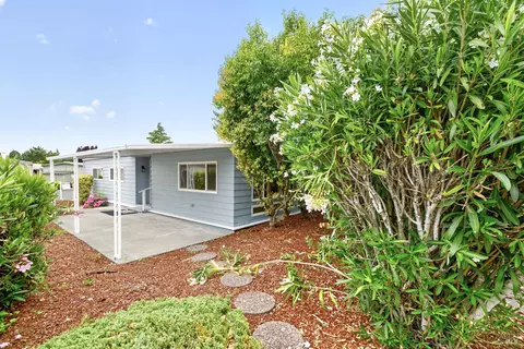 21 Sequoia Cir, Santa Rosa, CA 95401