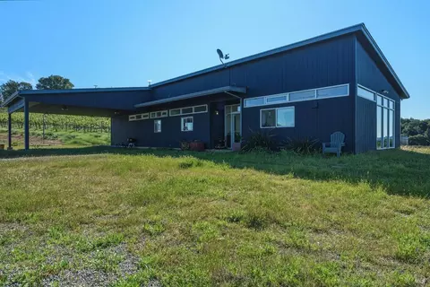 8435 W Highway 175 Hwy, Hopland, CA 95449