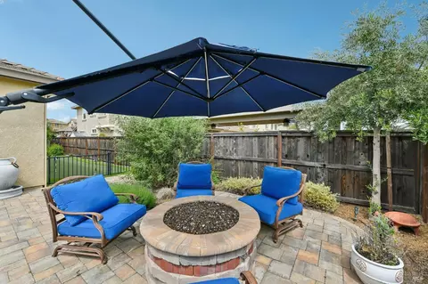 Exterior - 726 Elderberry Loop, Vacaville, CA 95688 photo 7 of 8
