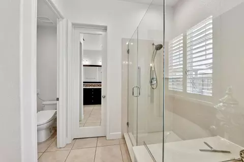 Bath - 726 Elderberry Loop, Vacaville, CA 95688 photo 5 of 5