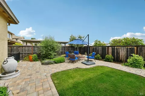 Exterior - 726 Elderberry Loop, Vacaville, CA 95688 photo 6 of 8