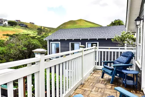Exterior - 68 Ocean View Ave, Dillon Beach, CA 94929 photo 4 of 9