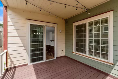 Exterior - 180 Johnson St, Windsor, CA 95492 photo 3 of 5