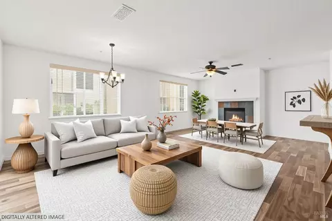 180 Johnson St, Windsor, CA 95492