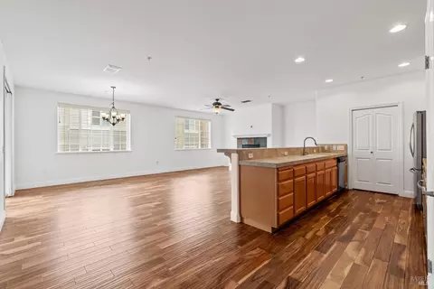Living - 180 Johnson St, Windsor, CA 95492 photo 2 of 5