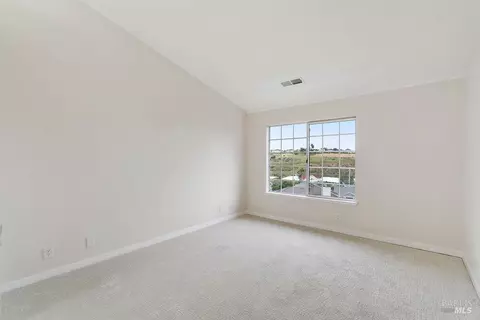 Bedroom - 311 Stinson St #5, Vallejo, CA 94591 photo 2 of 5