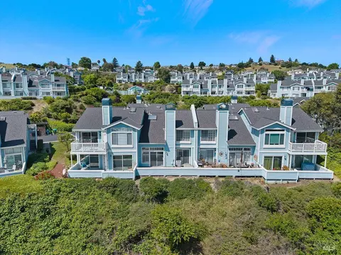 View/Area - 311 Stinson St #5, Vallejo, CA 94591 photo 3 of 5
