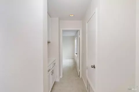 Entry Way - 311 Stinson St #5, Vallejo, CA 94591 photo 4 of 4