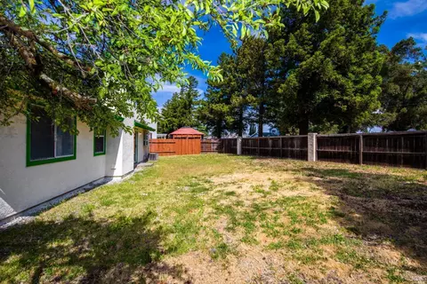Exterior - 1926 Blossom Ct, Fairfield, CA 94533 photo 7 of 10