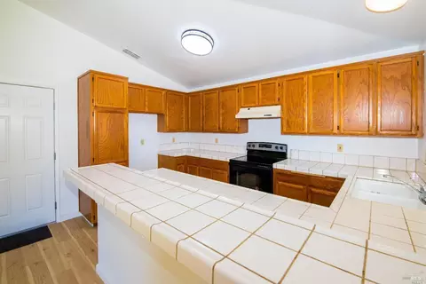 Kitchen - 1926 Blossom Ct, Fairfield, CA 94533 photo 2 of 3