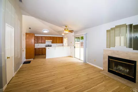 Living - 1926 Blossom Ct, Fairfield, CA 94533 photo 1 of 7