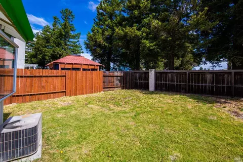 Exterior - 1926 Blossom Ct, Fairfield, CA 94533 photo 9 of 10
