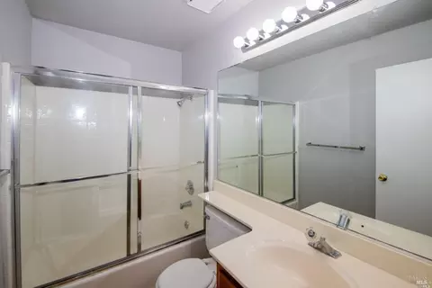 Bath - 1926 Blossom Ct, Fairfield, CA 94533 photo 2 of 2