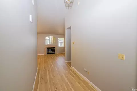 Entry Way - 1926 Blossom Ct, Fairfield, CA 94533 photo 2 of 2