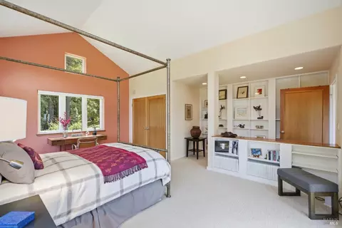Bedroom - 2045 Muniz Ranch Rd, Jenner, CA 95450 photo 4 of 6